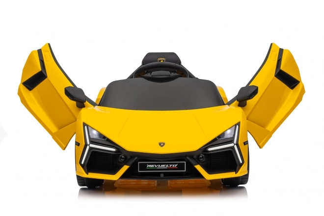 Auto Lamborghini Revuelto žluté