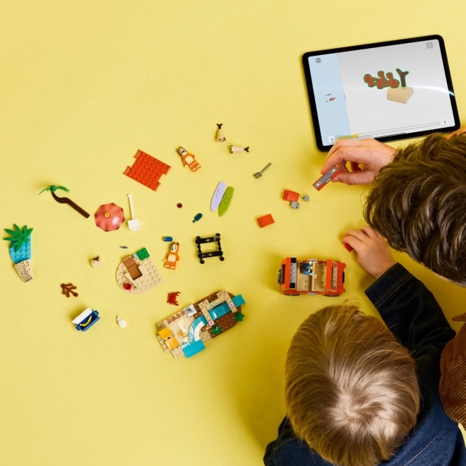 Stavebnice LEGO Bluey rodinný výlet autem na pláž