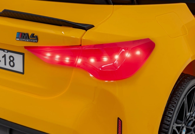 BMW M4 Vehicul Alb – Žluté