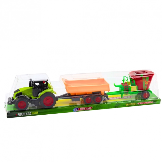 Traktor s přívěsem a krmným vozem