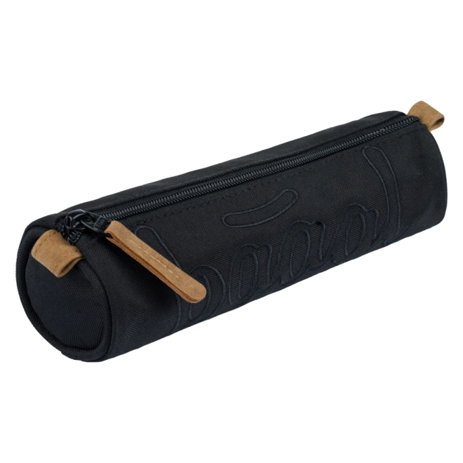 Pevný a recyklovaný materiál