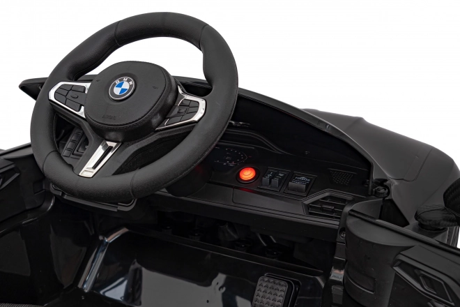 BMW M4 Vehicul Alb – Černé