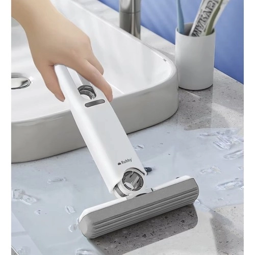 Kompaktní mini mop s náhradními čisticími hlavicemi
