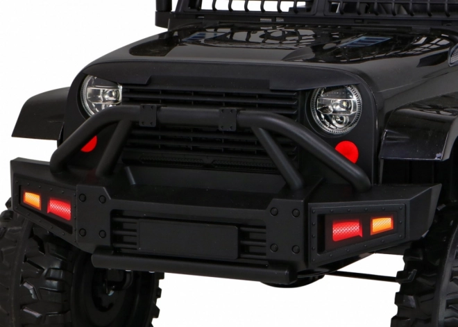 Mașină pe baterii Jeep Dark Night pentru copii + pornire lentă + EVA + LED audio – Černé