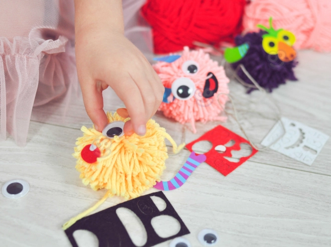 Kreativní sada na výrobu monster pompons - Woopie Art&Fun