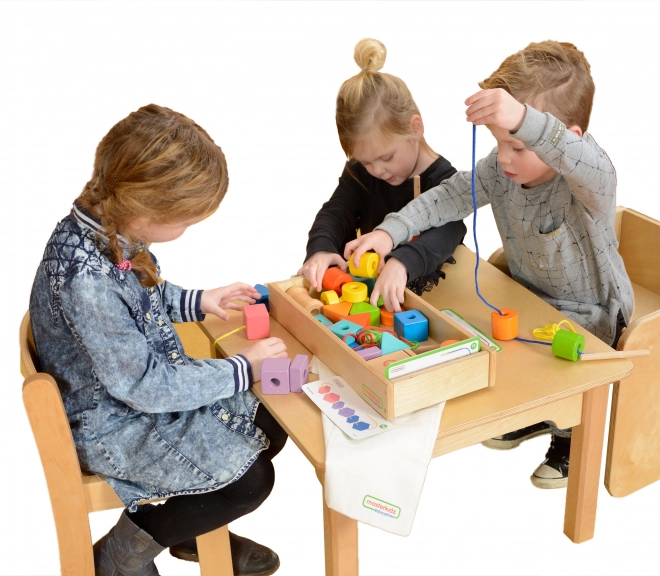 Velká dřevěná navlékačka šněrovanka Montessori od Masterkidz
