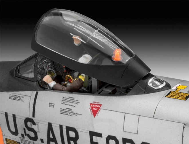 Plastikový model letadla F-86D Dog Sabre 1/48
