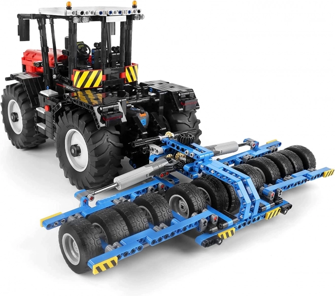 Konstruktérská sada červený traktor s dálkovým ovládáním