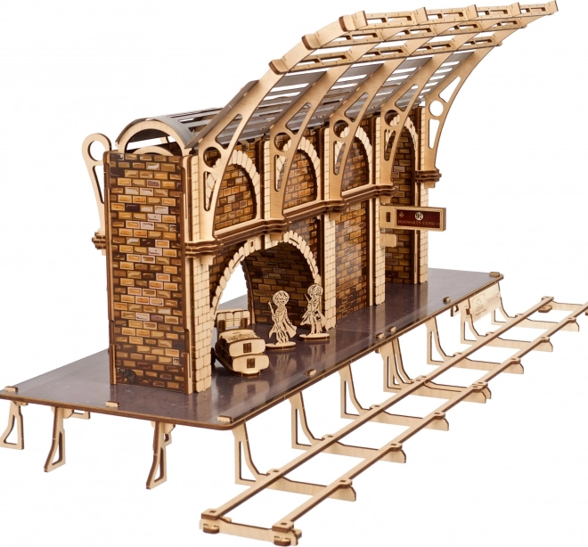 Ugears 3D dřevěné mechanické puzzle Harry Potter vlakové nástupiště