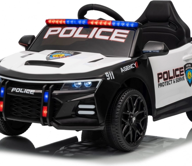 Černé policejní auto 911 Agentura