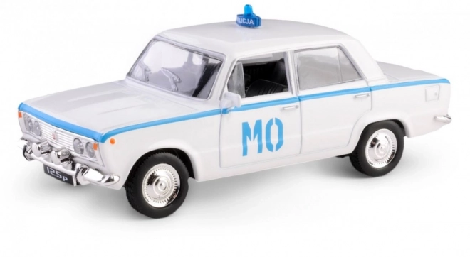 Vozidlo PRL Fiat 125P MO