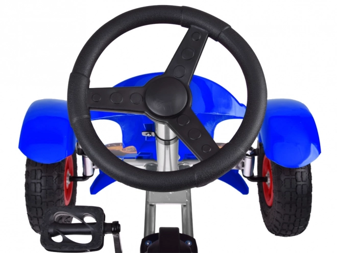 Zelený sportovní gokart s nafukovacími koly