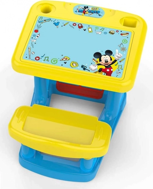 Moje první školní lavice Mickey
