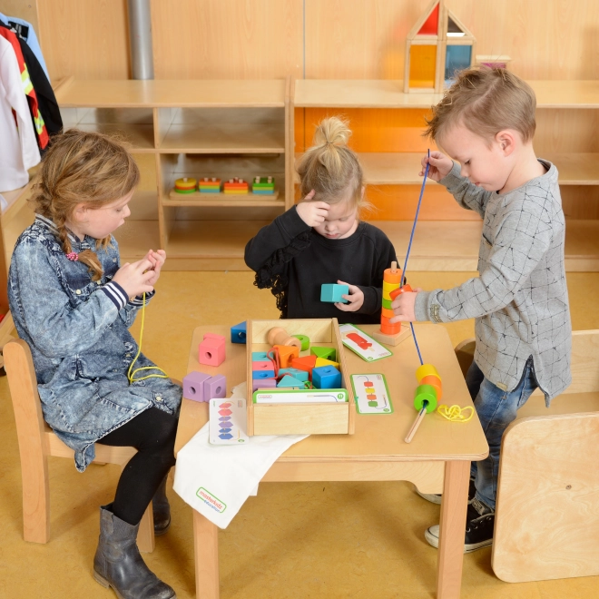 Velká dřevěná navlékačka šněrovanka Montessori od Masterkidz