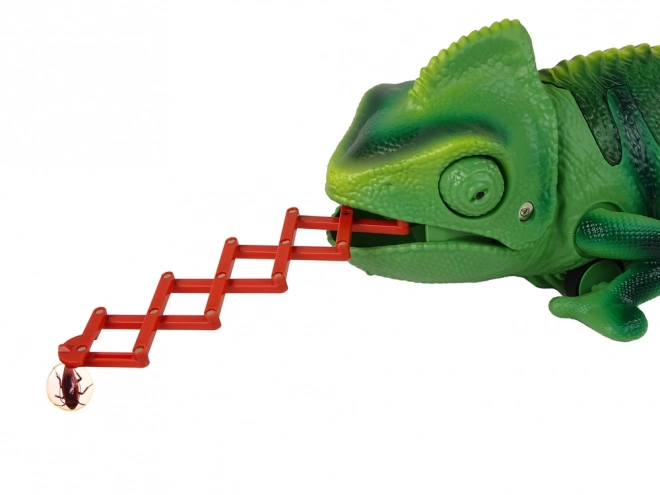 Zelený dálkově ovládaný chameleon se světly