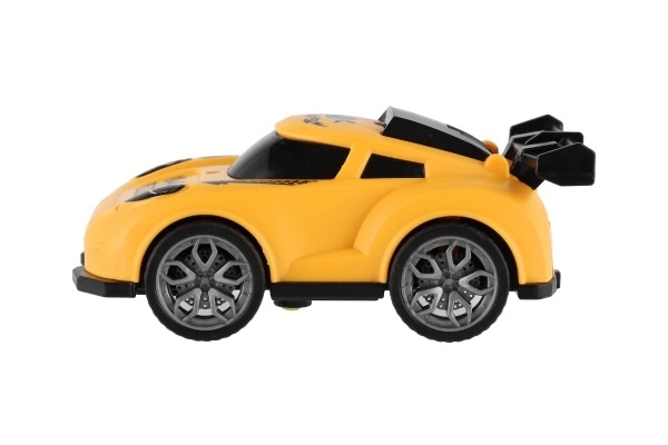 Závodní driftovací auto na zpětné natažení