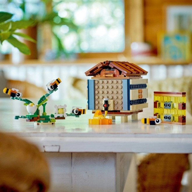 LEGO Creator 31143 Budka pro ptáky 3 v 1