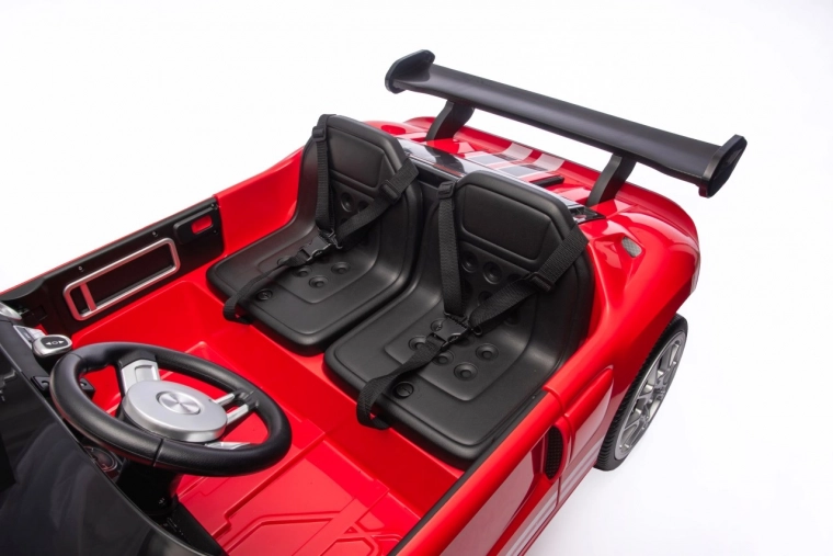 Dvoumístné sedadlo z ekokůže s pásy