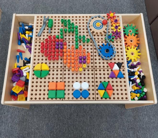 Dřevěný vzdělávací stůl Masterkidz s příslušenstvím STEM