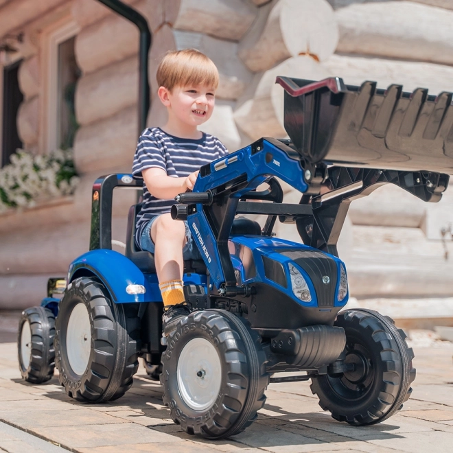 Traktor šlapací New Holland T8 s valníkem a přední lžící mod