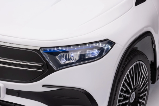 Elektrické auto Mercedes Benz EQA 250 bílé