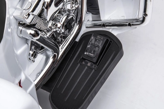 Nabíjecí tříkolová motorka Goldwing White