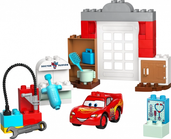LEGO DUPLO Disney McQueen a návštěva v garáži doktora Hudsona