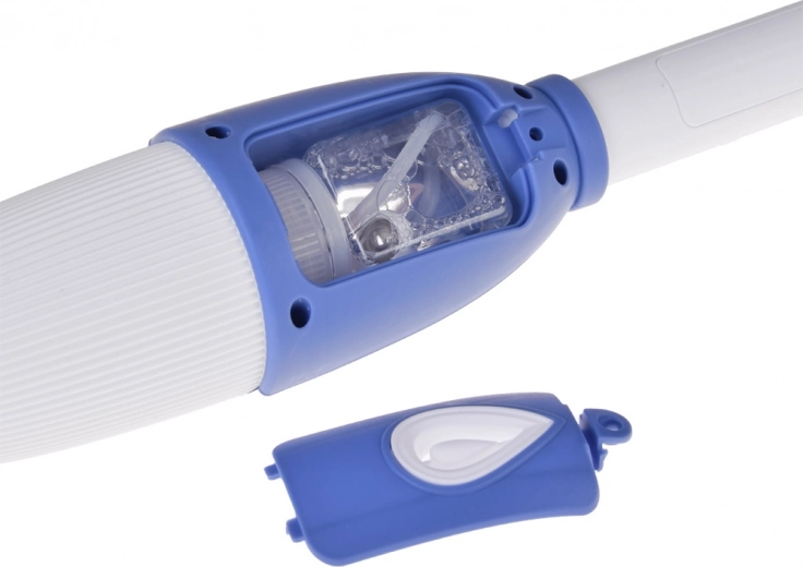 Snadno plnitelná nádržka na roztok