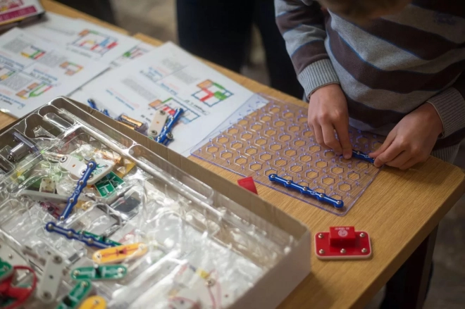 Elektronická stavebnice Boffin 300