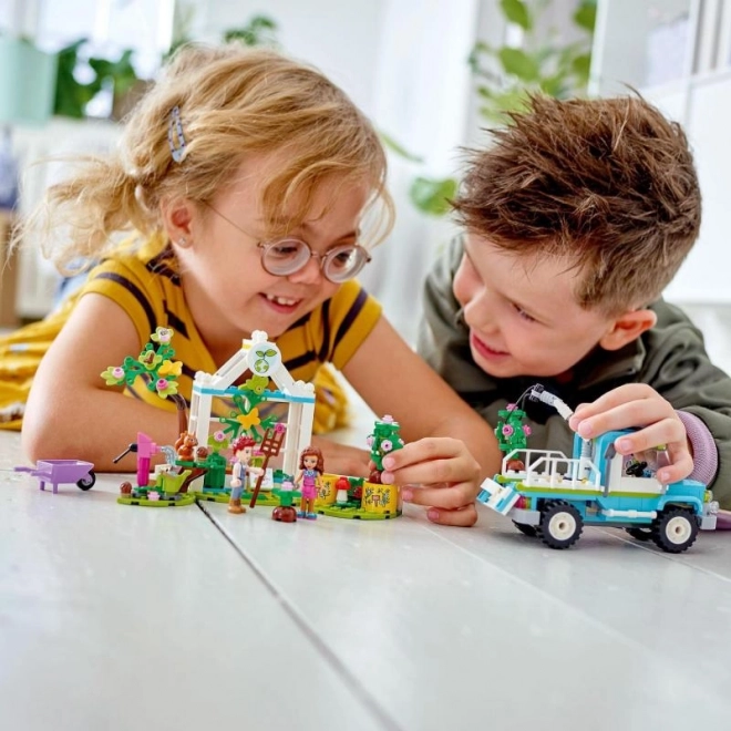 Auto sázečů stromů LEGO Friends