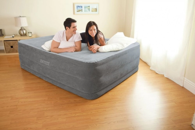 Dvoulůžková matrace s automatickou pumpou - 203x152cm INTEX