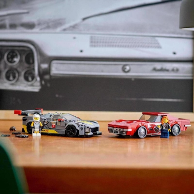 LEGO Speed Champions Chevrolet Corvette C8.R závodní auto a Chevrolet Corvette 1969