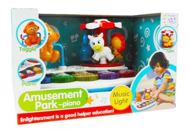 Pianinko se zvířátky a kolotoč na hřišti