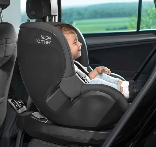 Otočná autosedačka Space Black Dualfix pro děti