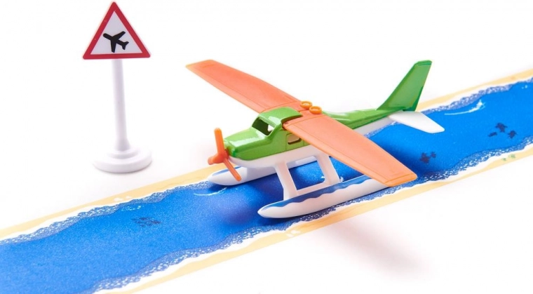 Skládací křídla a dopravní značka pro snadné scénáře