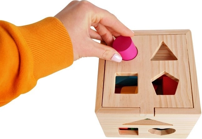 Otevřitelné víko pro opakovanou zábavu