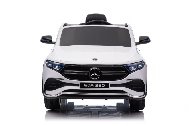 Elektrické auto Mercedes Benz EQA 250 bílé