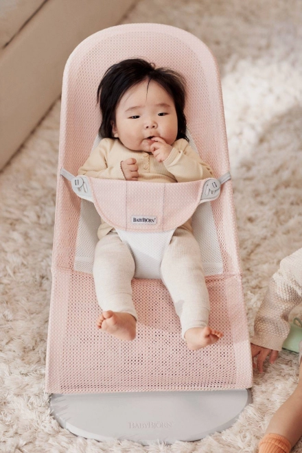 BABYBJORN - Lehátko BALANCE SOFT MESH - šedá/bílá – Růžová/bílá