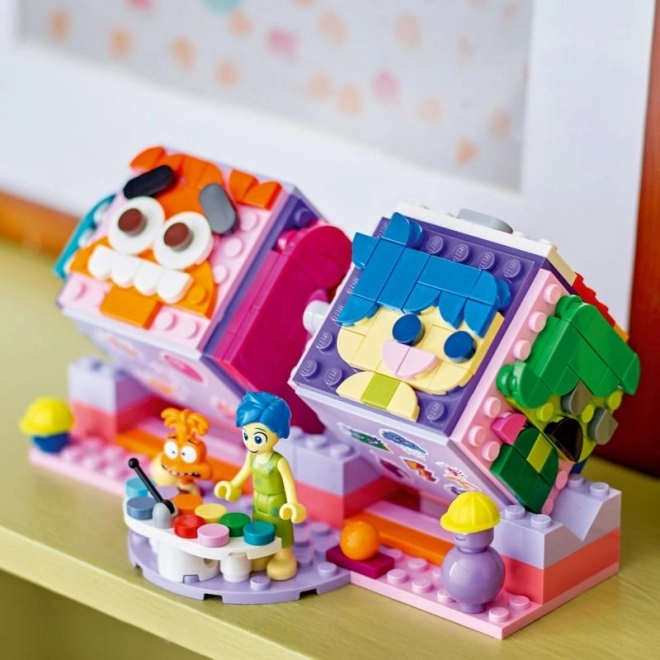 V hlavě se nezmůže 2 - LEGO kostky s emocemi