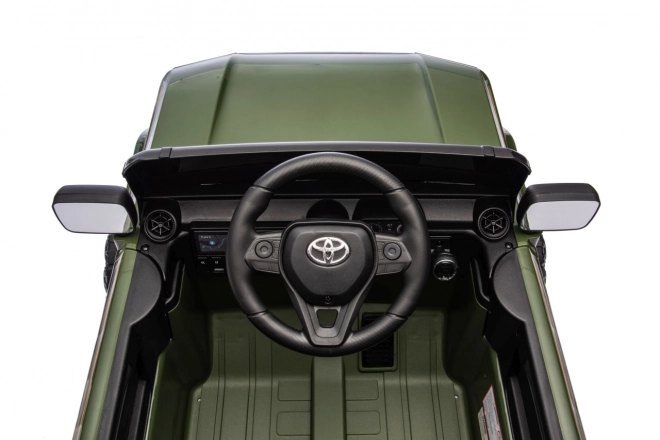 Elektrický vůz Toyota Land Cruiser Prado zelený