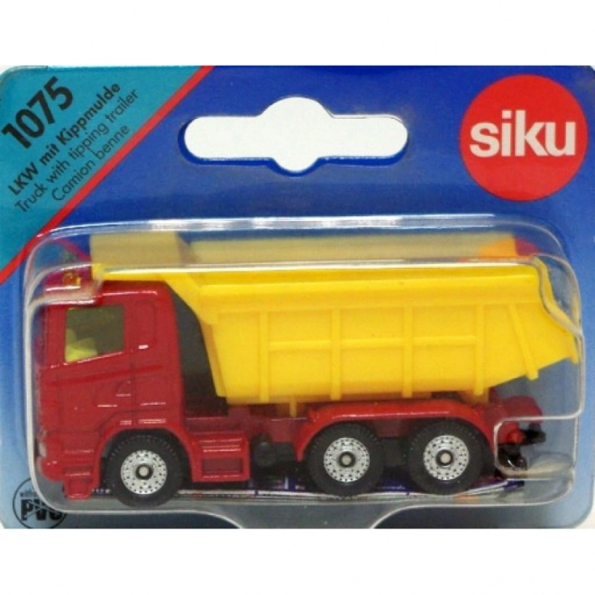 Nákladní auto se sklápěcí korbou