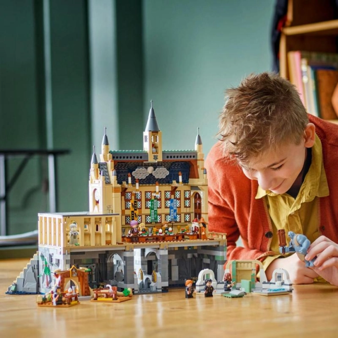 11 minifigurek pro kreativní hraní