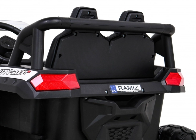 Buggy UTV 2000M mașină de curse cu baterie + sunete MP3 lumini + telecomandă + pornire lentă – Bílé