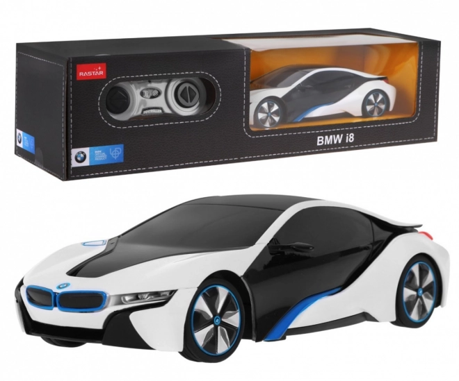 BMW i8 white RASTAR model 1:24 Auto na dálkové ovládání + 2,4 GHz dálkové ovládání