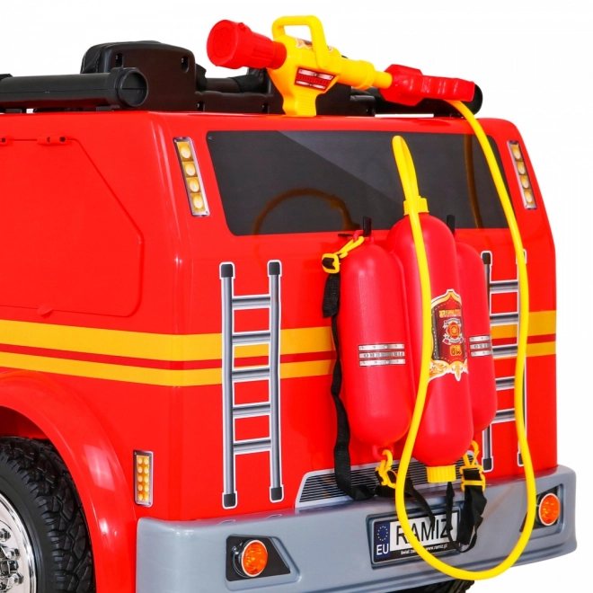 Dětské hasičské auto na baterie + Vodní dělo + Megafon + Hasičský kohout + Pilot