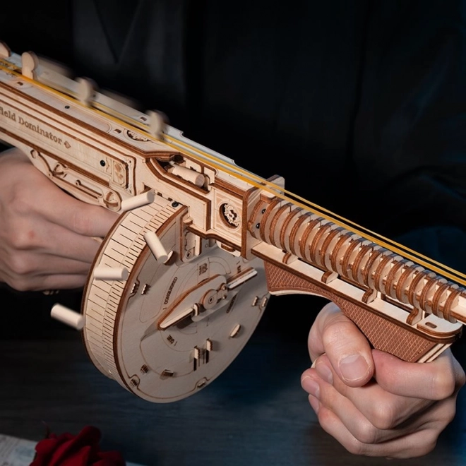 RoboTime 3D Dřevěné mechanické puzzle Samopal Thompson