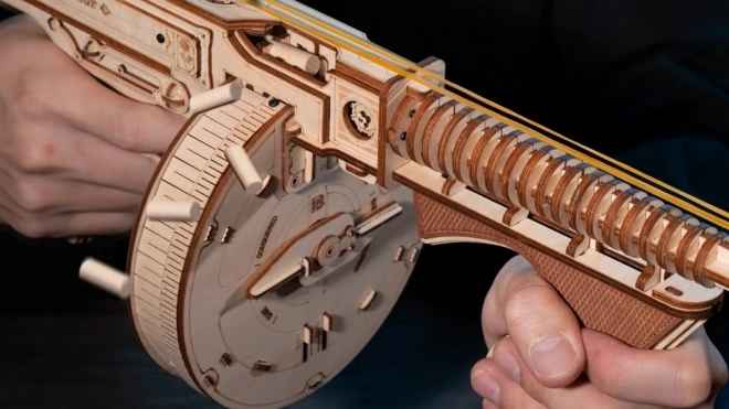 RoboTime 3D Dřevěné mechanické puzzle Samopal Thompson