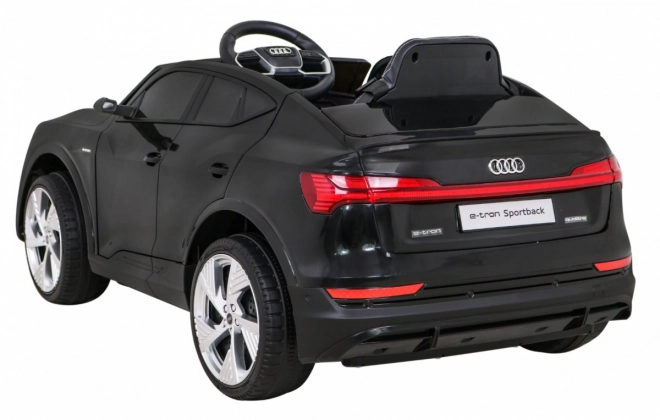 Audi E-Tron Sportback pentru copii + Pilot + tracțiune 4x4 + pornire lentă + radio MP3 + LED – Černá