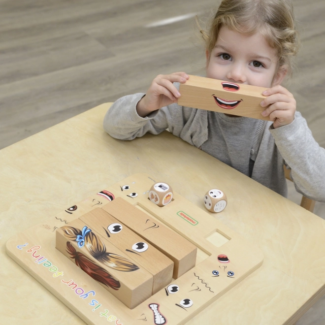 Desková hra Nauka emocí Montessori - dřevěná tabule