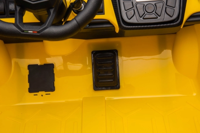 Žluté auto Lamborghini Revuelto XL